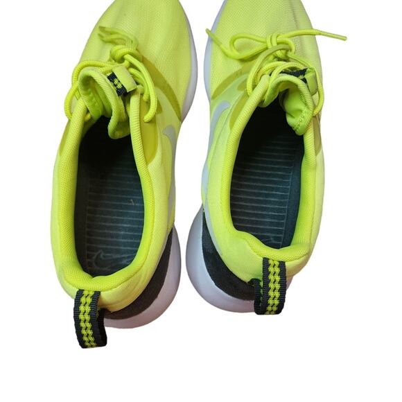 Nike Rosherun Hyp Mens 636220-700 Size 9 Lime Green